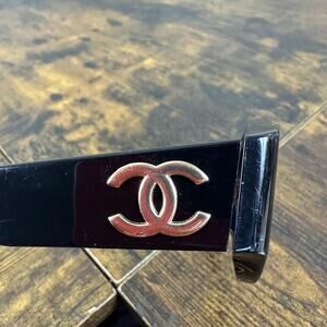 Chanel Sunglasses 04152 94305 Womens Black Oval Gray Tinted Logo Acetate Italy